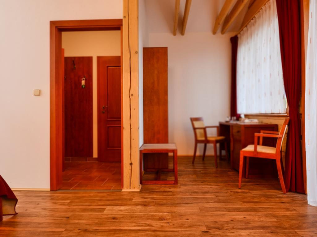 Green Inn Hotel Остравице Экстерьер фото