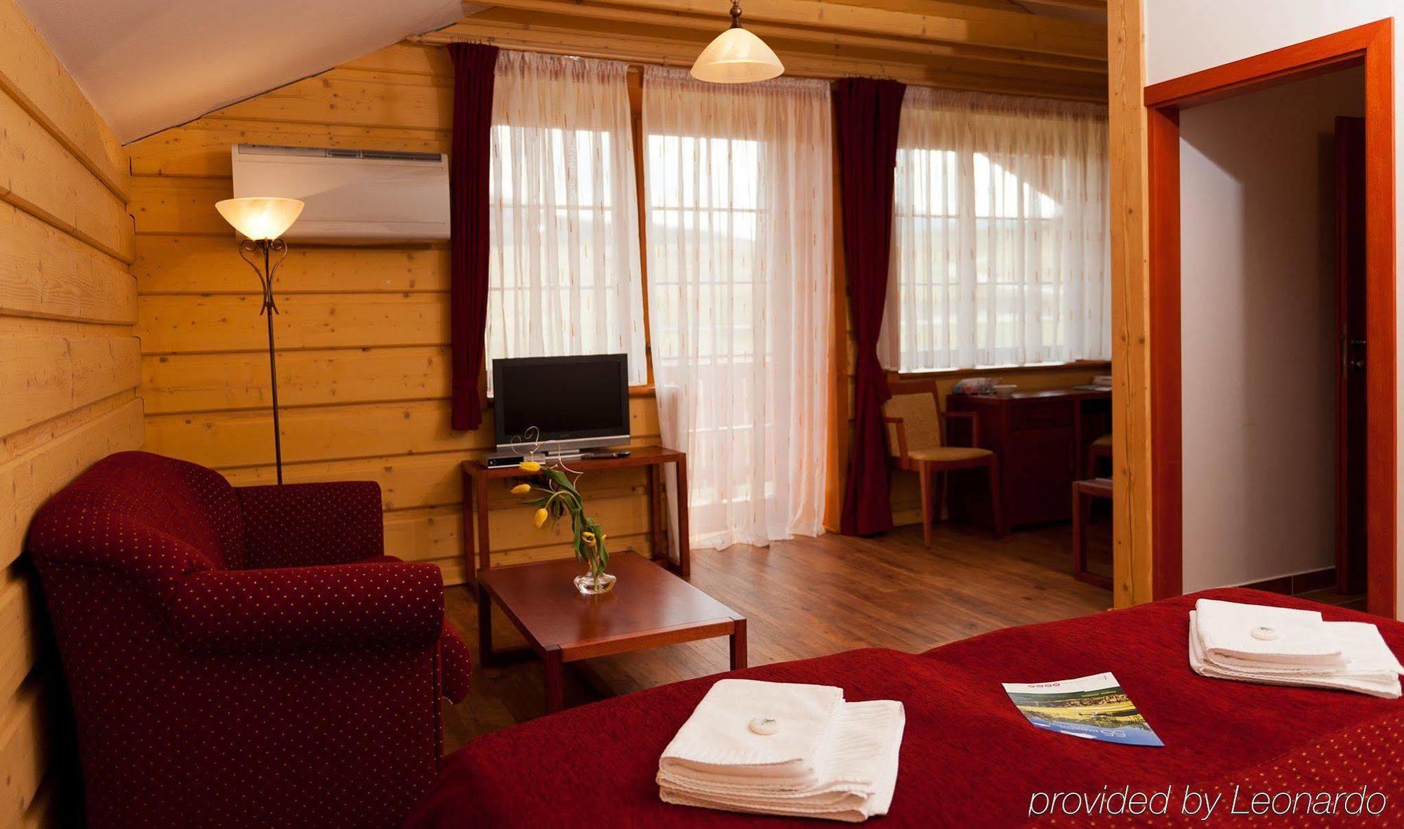 Green Inn Hotel Остравице Номер фото