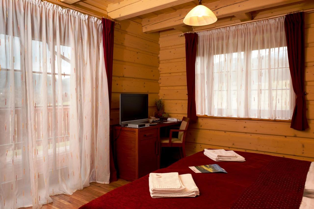 Green Inn Hotel Остравице Экстерьер фото